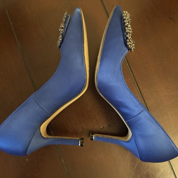 Manolo Blahnik Blue Satin Hangisi Crystal Buckle Pointed Toe Pumps - Picture 8 of 15